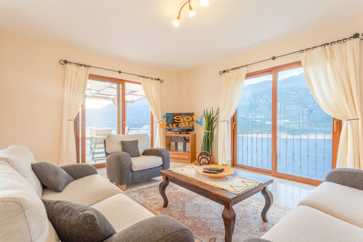 2+1 Villa LARA Kaş Yarım Ada