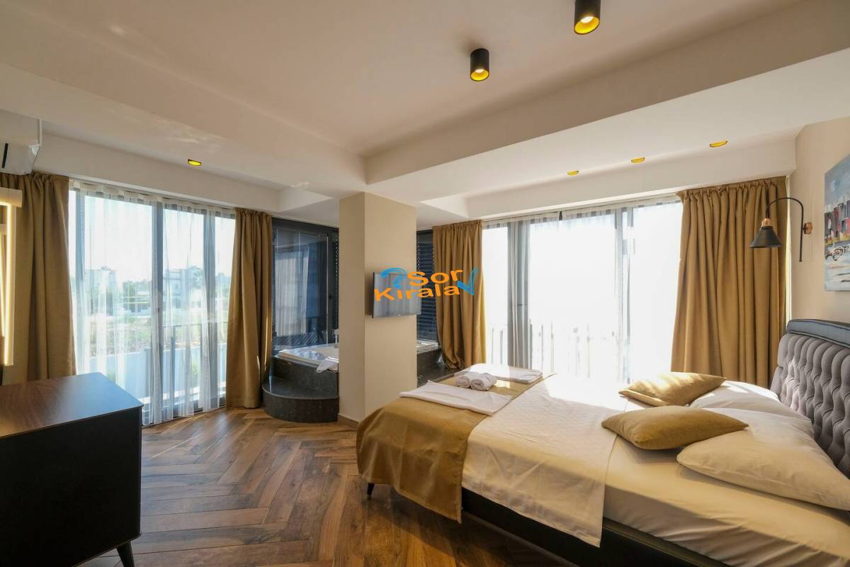 Fethiye Çalış Plajı, Kapalı Havuzlu, Sauna, Hamam, Jakuzili 3+1 Villa Royal 2