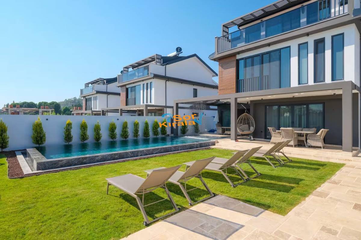 Fethiye Çalış Plajı, Kapalı Havuzlu, Sauna, Hamam, Jakuzili 3+1 Villa Royal 2