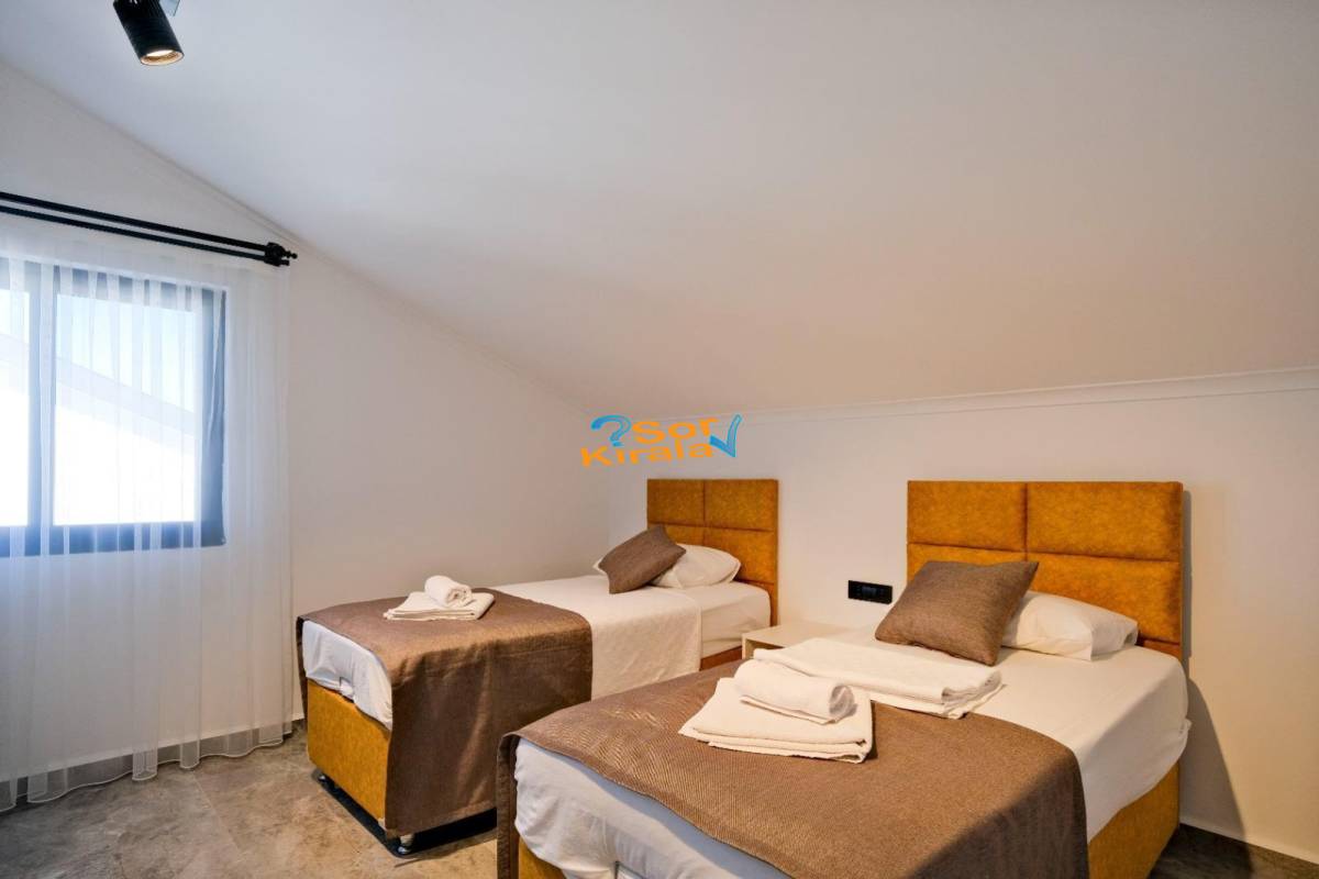 Fethiye Çalış Plajı, Kapalı Havuzlu, Sauna, Hamam, Jakuzili 4+1 Villa Royal 1