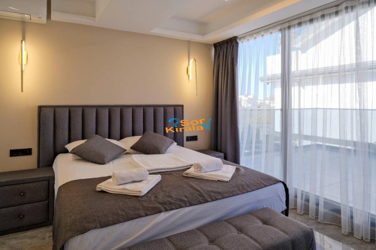 Fethiye Çalış Plajı, Kapalı Havuzlu, Sauna, Hamam, Jakuzili 4+1 Villa Royal 1