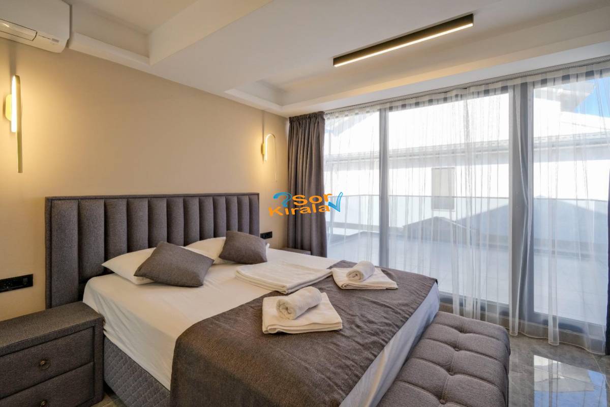 Fethiye Çalış Plajı, Kapalı Havuzlu, Sauna, Hamam, Jakuzili 4+1 Villa Royal 1