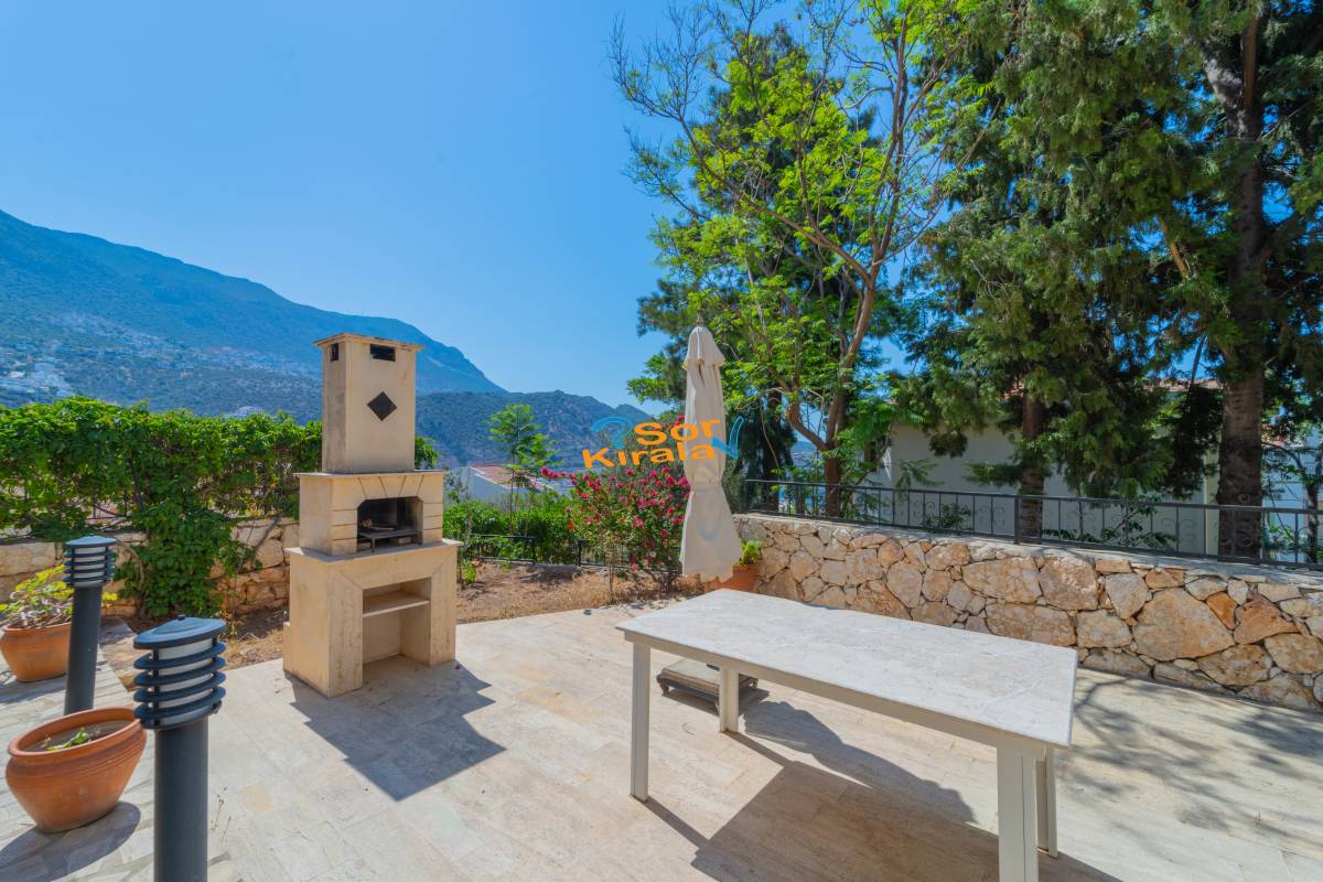 Kalkan Merkezde 4+1 Villa JASMİN