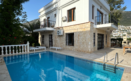Kalkan Merkezde 4+1 Villa JASMİN